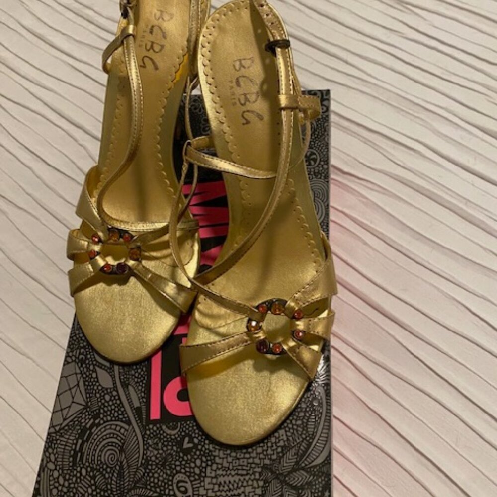 BCBG Shoes 7M